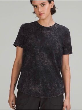 Lululemon Love Crewneck T-Shirt
*Cloud Wash